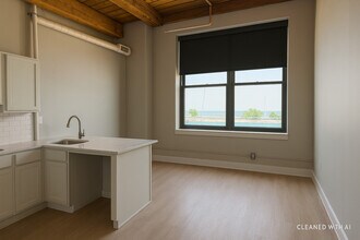 Shorehaus Lofts in Cleveland, OH - Foto de edificio - Building Photo