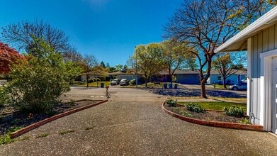 1863 Tonja Way in Santa Rosa, CA - Building Photo - Building Photo