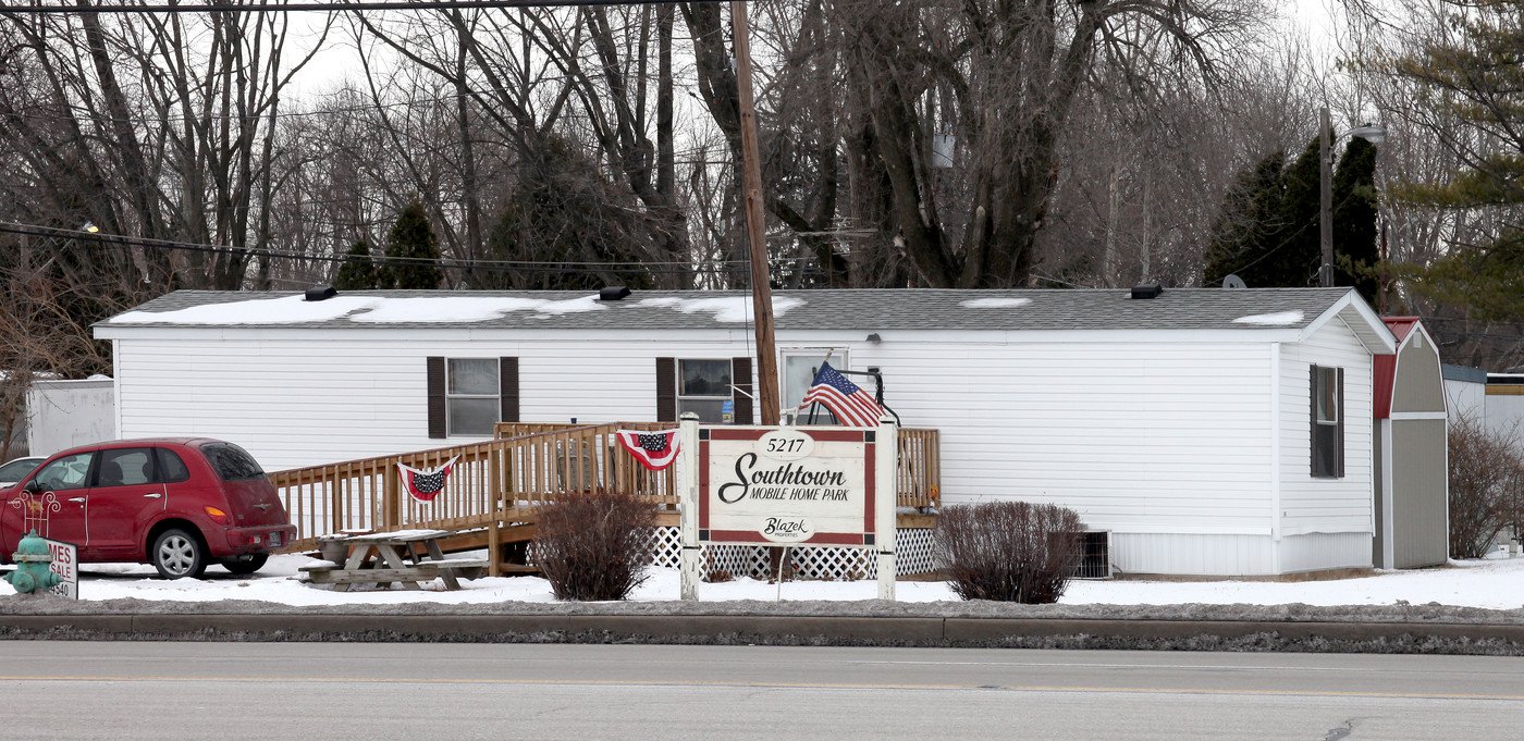 Southtown Mobile Home Park in Indianapolis, IN - Building Photo