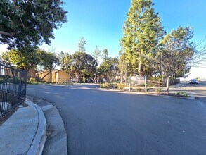 12750 Centralia St in Lakewood, CA - Building Photo - Building Photo