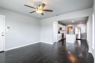 3009 Hemphill St in Fort Worth, TX - Building Photo - Building Photo