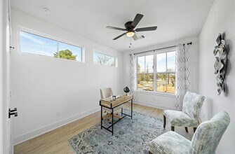 6404 Highland Pine Ln in Houston, TX - Building Photo - Building Photo