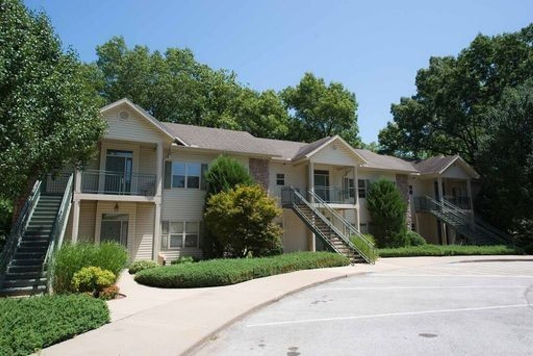 1 Watkins Way in Bella Vista, AR - Building Photo