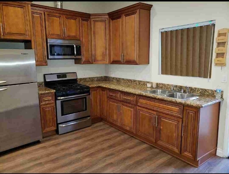 1010 Florence Pl-Unit -HM in Glendale, CA - Foto de edificio