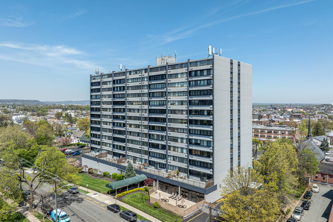 Presidential Towers in Passaic, NJ - Building Photo