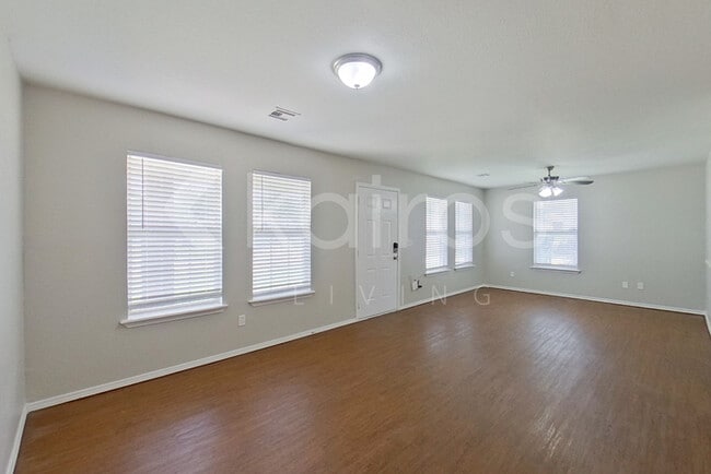 2010 Creekridge Dr in Oklahoma City, OK - Building Photo - Building Photo