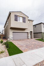 8472 W Agate Ave in Las Vegas, NV - Building Photo - Building Photo