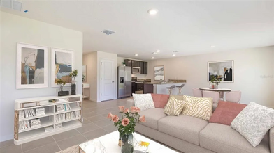 4662 Crossroads Ln in Wildwood, FL - Foto de edificio - Building Photo