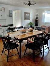 12 Oak Ln in Spencer, MA - Foto de edificio - Building Photo