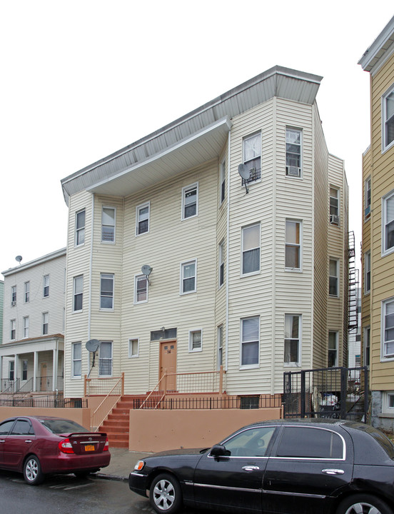 54 Caroline Ave in Yonkers, NY - Building Photo