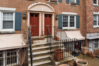 1613 Corcoran St in Washington, DC - Building Photo - Building Photo