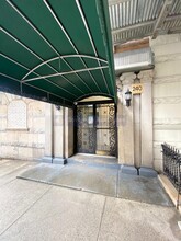 240 W 104th St in New York, NY - Building Photo - Building Photo