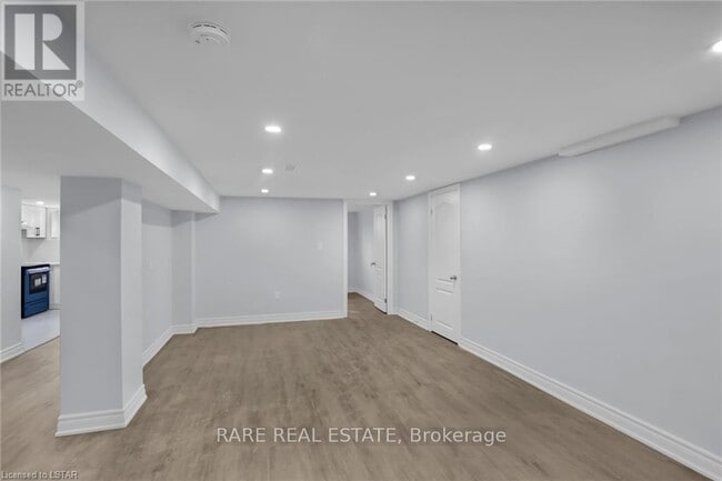 7 Holden Ave in Simcoe, ON - Building Photo - Building Photo