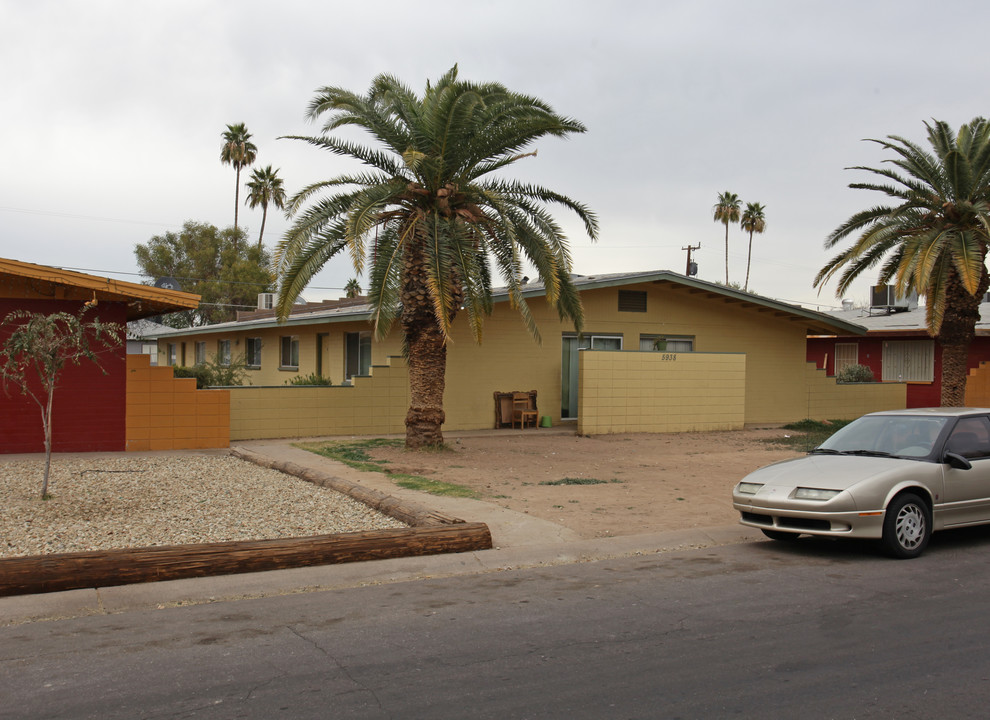 5938 W Keim Dr in Glendale, AZ - Building Photo