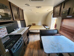 265 Hummingbird Way, Unit A in Martindale, TX - Building Photo - Building Photo