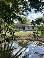 6452 Royal Palm Beach Blvd in West Palm Beach, FL - Building Photo