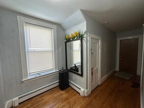 154 Vine St in Everett, MA - Building Photo - Building Photo
