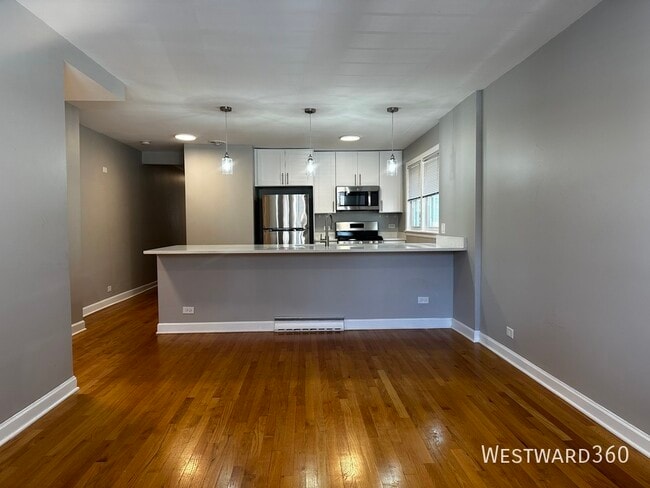 2821 W Summerdale Ave in Chicago, IL - Building Photo - Building Photo