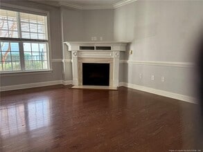 381 Gallery Dr in Spring Lake, NC - Building Photo - Building Photo