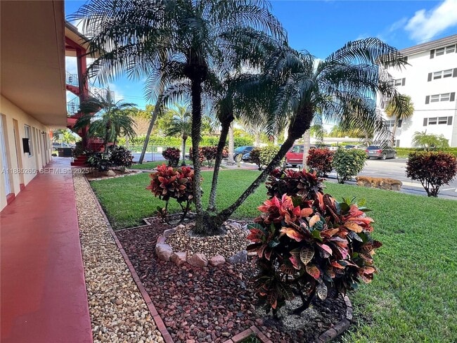 property at 5050 Bayview Dr