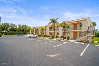 16380 Dublin Cir in Ft. Myers, FL - Building Photo - Building Photo