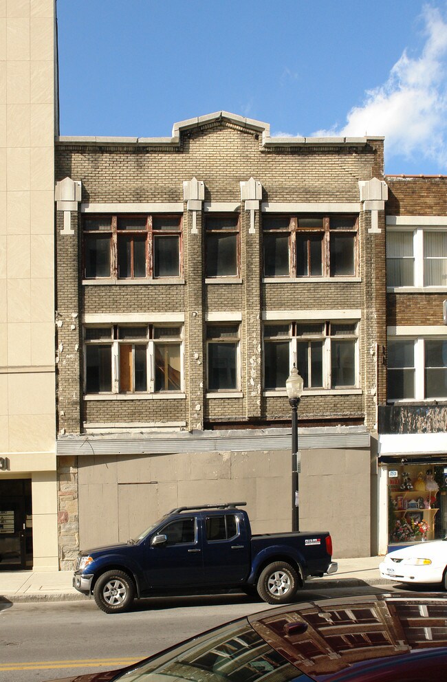 337 Main St in Poughkeepsie, NY - Building Photo - Building Photo