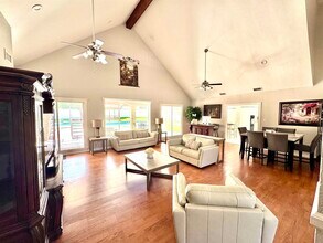 313 Linden Ln in Laredo, TX - Building Photo - Building Photo