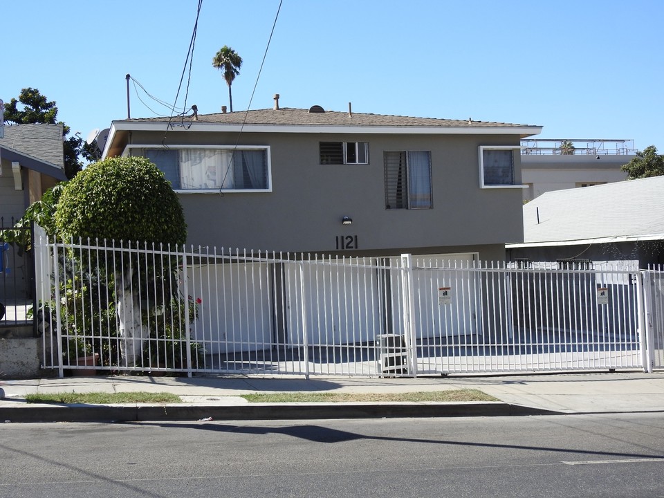 S Normandie Apartments in Los Angeles, CA - Building Photo