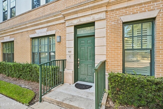 property at 1661 Riverside Ave