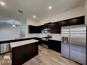 2436 Dolostone Dr in Aubrey, TX - Building Photo - Building Photo