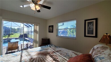 2720 SW 51st St in Cape Coral, FL - Foto de edificio - Building Photo