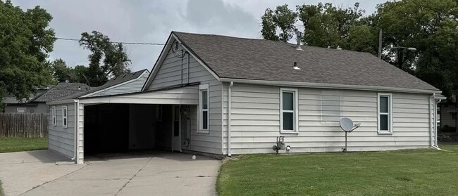 452 S Tulip St in McPherson, KS - Building Photo - Building Photo