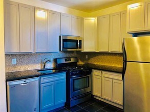 270 Harrison Ave-Unit -501 in Jersey City, NJ - Building Photo - Building Photo
