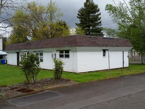 213 SE 192nd Ave in Portland, OR - Building Photo - Building Photo