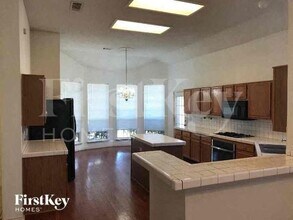 403 Jennifer Ln in Arlington, TX - Building Photo - Building Photo