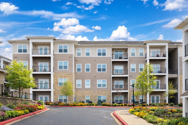 Reserve at Bolton in Atlanta, GA - Foto de edificio - Building Photo