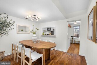 615 14th Pl NE in Washington, DC - Building Photo - Building Photo