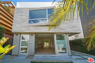 808 Brooks Ave in Los Angeles, CA - Building Photo - Building Photo