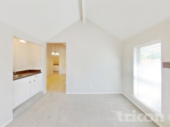 6621 Brookhaven Trail in Fort Worth, TX - Foto de edificio - Building Photo