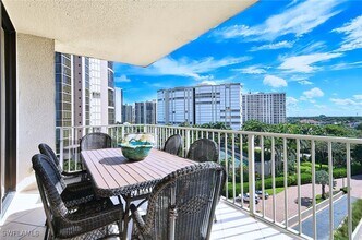 4301 Gulf Shore Blvd N in Naples, FL - Building Photo - Building Photo