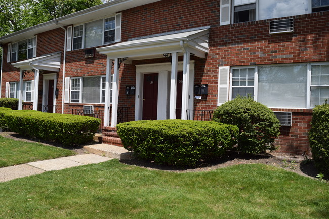 Madison Arms Apartments in Hackensack, NJ - Foto de edificio - Building Photo