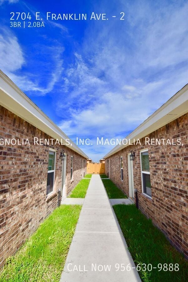 2704 E Franklin Ave, Unit 2 in Alton, TX - Building Photo - Building Photo
