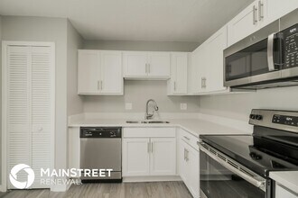 1299 Salina St SE in Palm Bay, FL - Building Photo - Building Photo