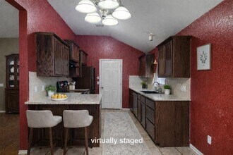 212 Cambridge Dr in Midwest City, OK - Building Photo - Building Photo