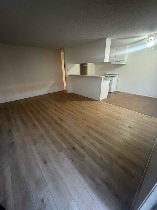 937 E Ave R in Palmdale, CA - Building Photo - Building Photo