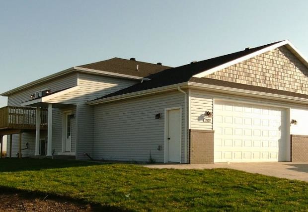 Bakken Twinhomes in Minot, ND - Building Photo - Building Photo