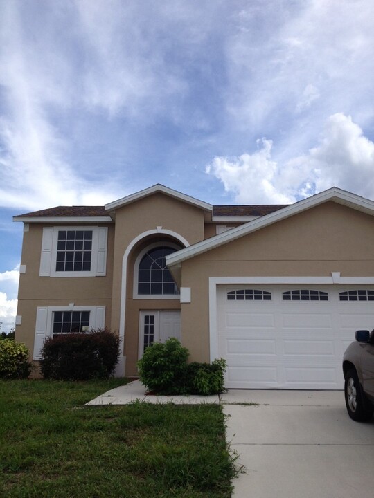 566 Cody Caleb Dr in Winter Haven, FL - Building Photo