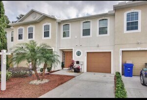 3765 Woodbury Hill Loop in Lakeland, FL - Building Photo