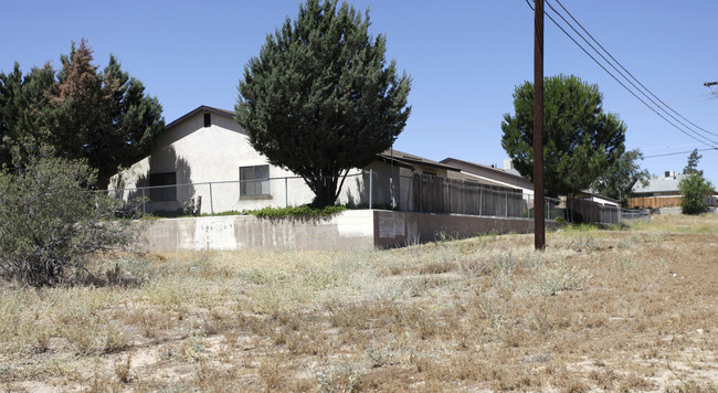 River Ridge Apartments in Hesperia, CA - Building Photo - Building Photo