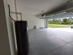 1018 Fayette Ave in Lehigh Acres, FL - Building Photo - Building Photo